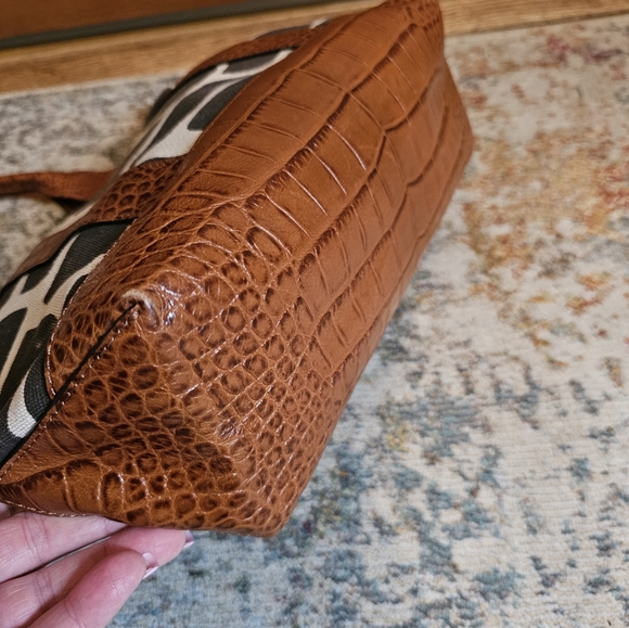 Michael Kors Giraffe print tote - Picture 4 of 11